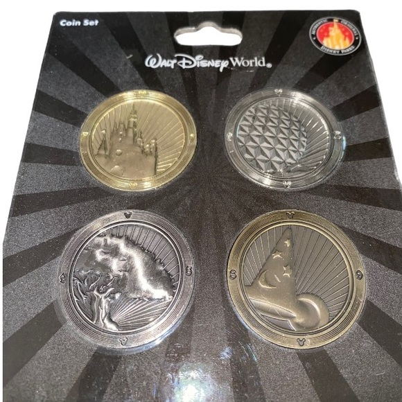 🇺🇸 Walt Disney World Exclusive Theme Park Icons Metal Coin Set (4) Collectible - Picture 3 of 5